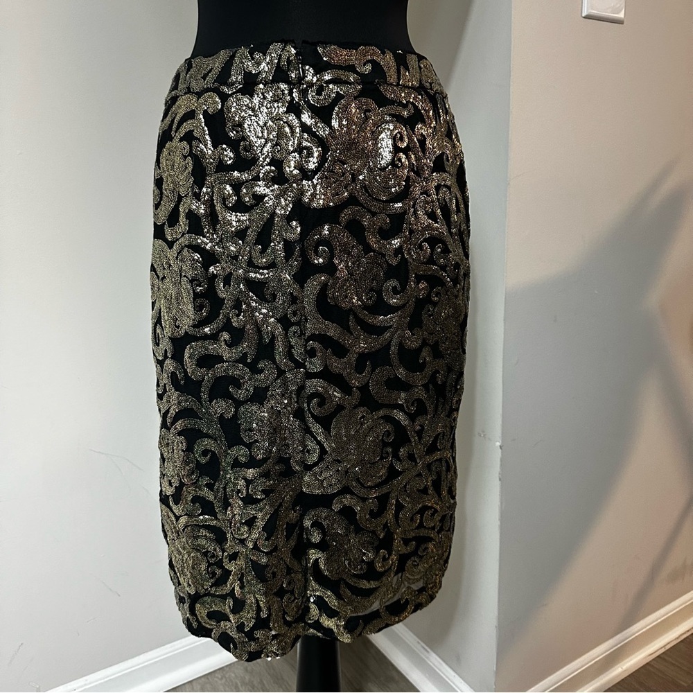 Forever21 Contemporary Black w/Gold Sequins Skirt in Size Large - Picture 4 of 6